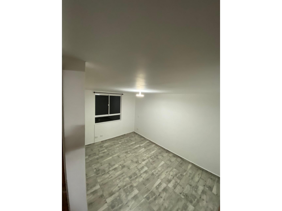 A0440 Vendo! Apartamento duplex con acabados de lujo en unidad — foto 3