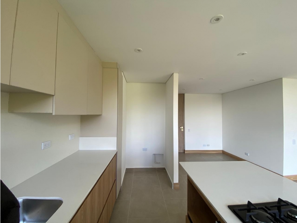 A0481. Vendo! Apartamento con excelente ubicación en unidad cerrada — foto 2