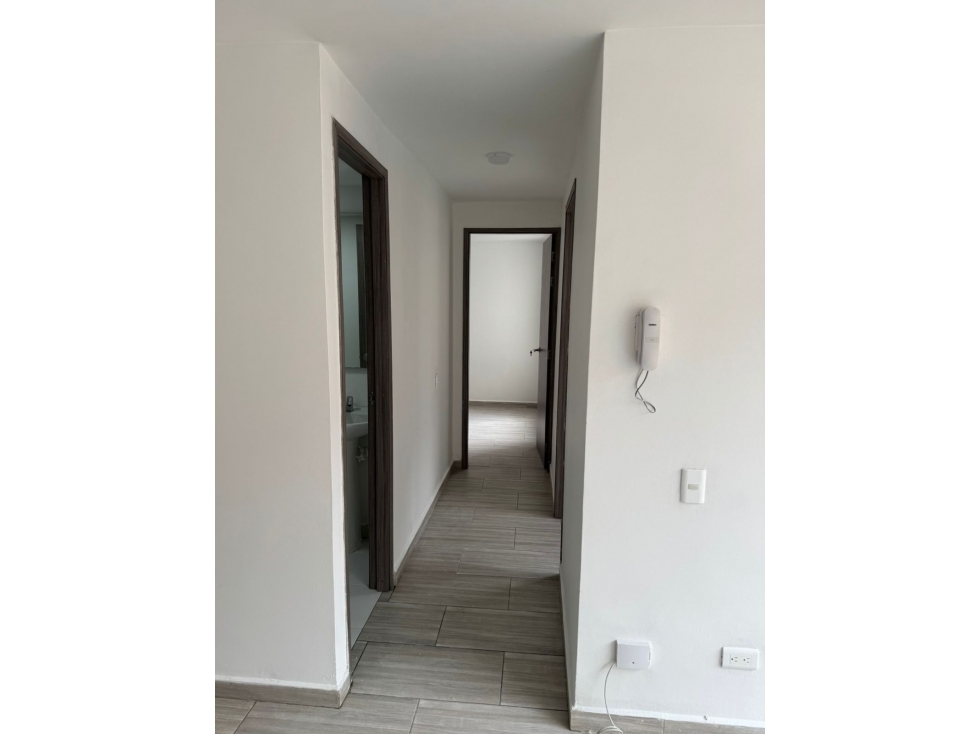A0500. VENDO! Apartamento en excelente sector con acabados modernos — foto 3