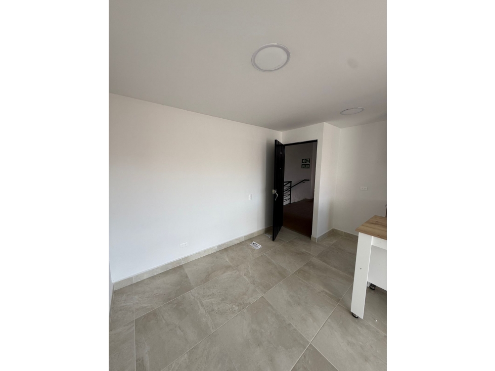 A0502. VENDO! Apartamento en buen sector con acabados modernos — foto 2