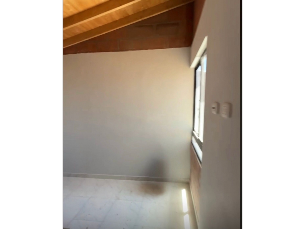 A0508. Vendo! Apartamento de 54m2 con 3 habitaciones en La Unión — foto 2