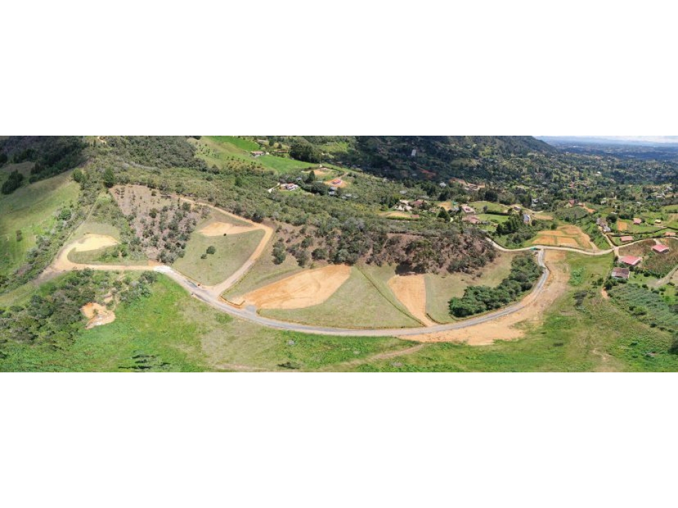 L0296. VENDO! Lote a 8 minutos del pueblo en zona de alta valorización