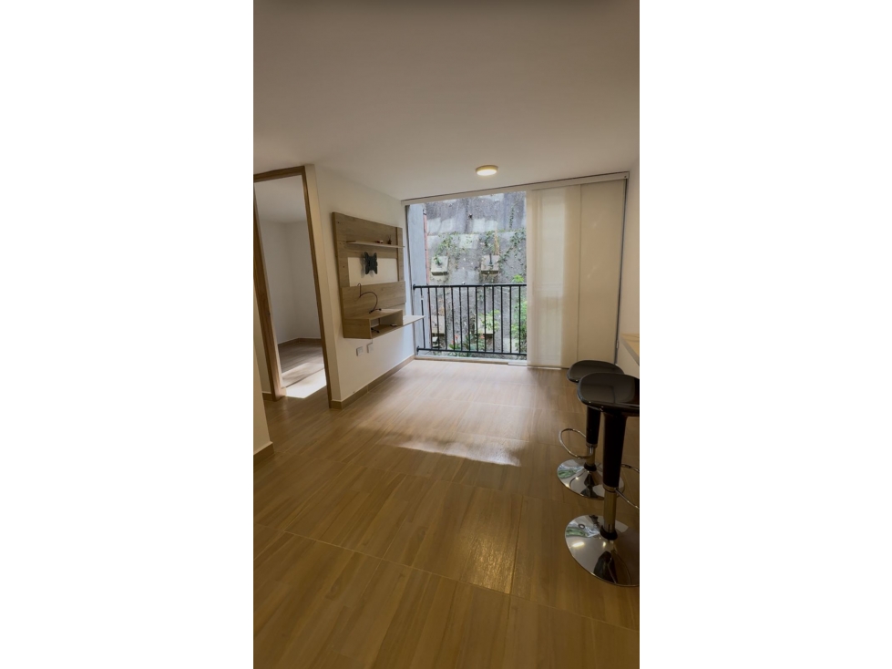 A0531. Vendo! Apartamento con acabados modernos en El Retiro — foto 4