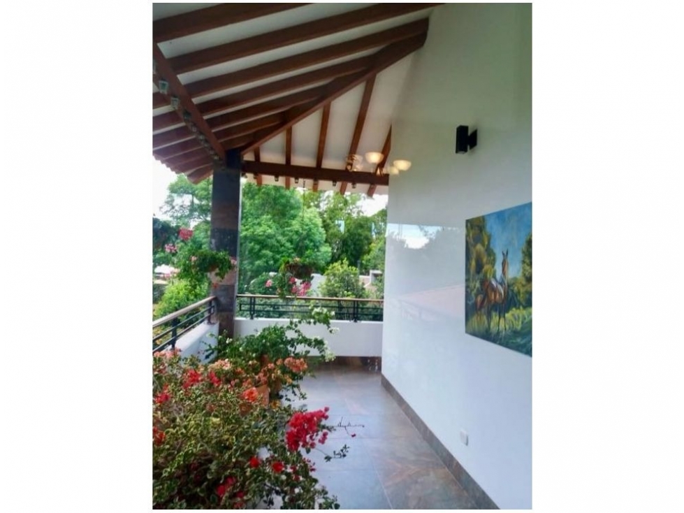 T0769 Alquilo! Finca en Rionegro con una amplia área de 1400M2 — foto 5
