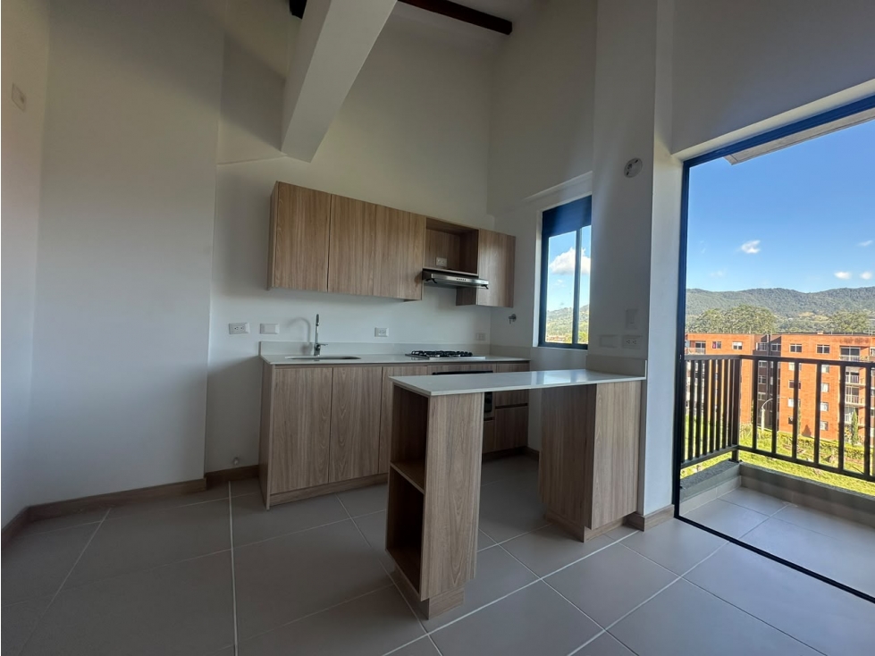 T0929.Apartamento quinto nivel con ascensor en unidad cerrada La Ceja