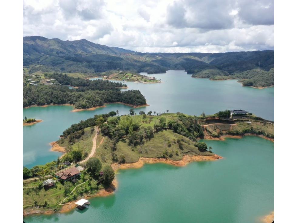 L0349. Exclusivos lotes con vista y acceso a embalse en El Peñol - 1