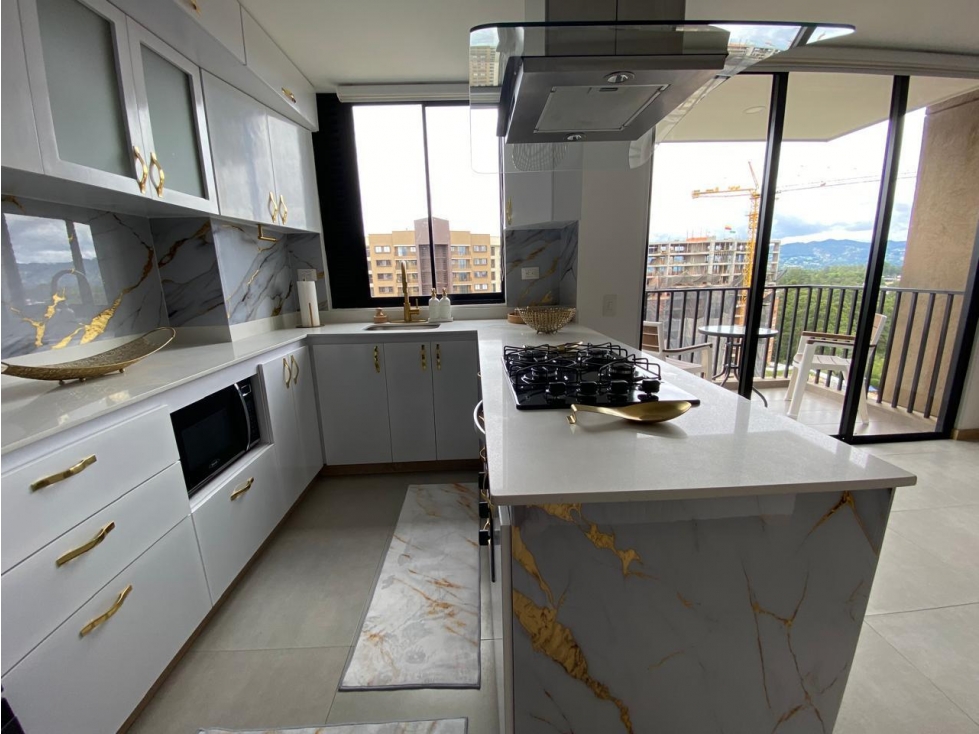 T0947. Apartamento amoblado de 3 habitaciones en Rionegro