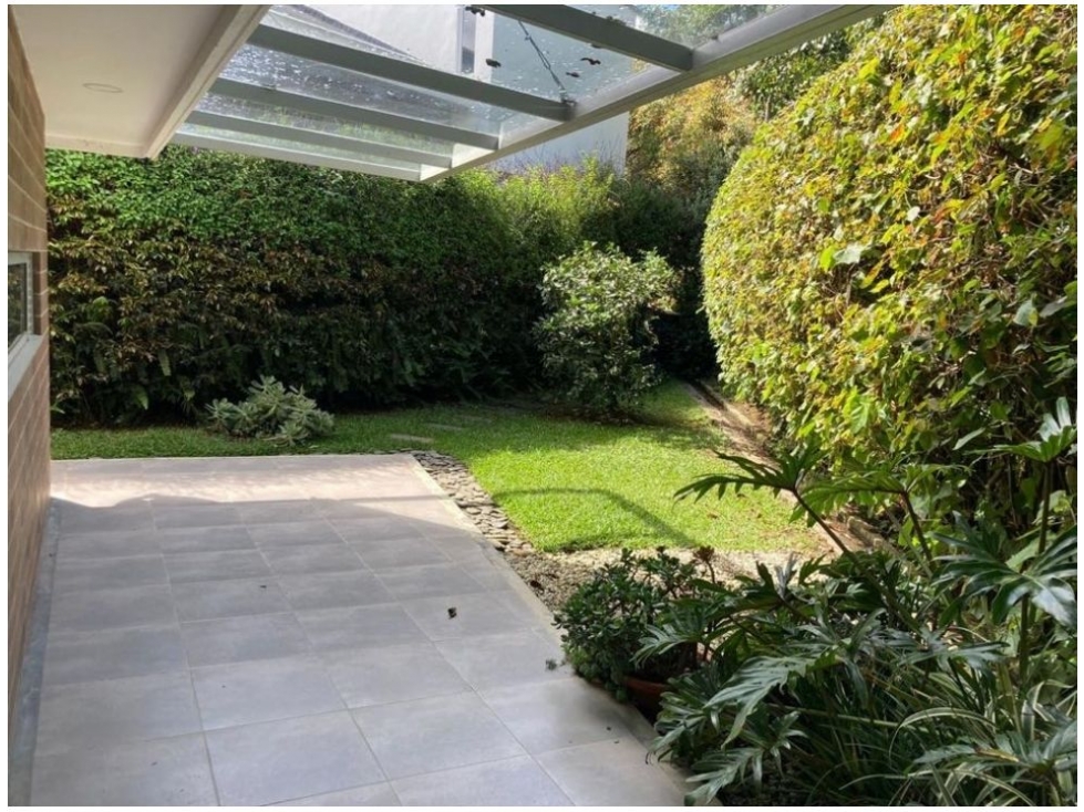 Casa unifamiliar en unidad cerrada exclusiva El Retiro  — foto 2