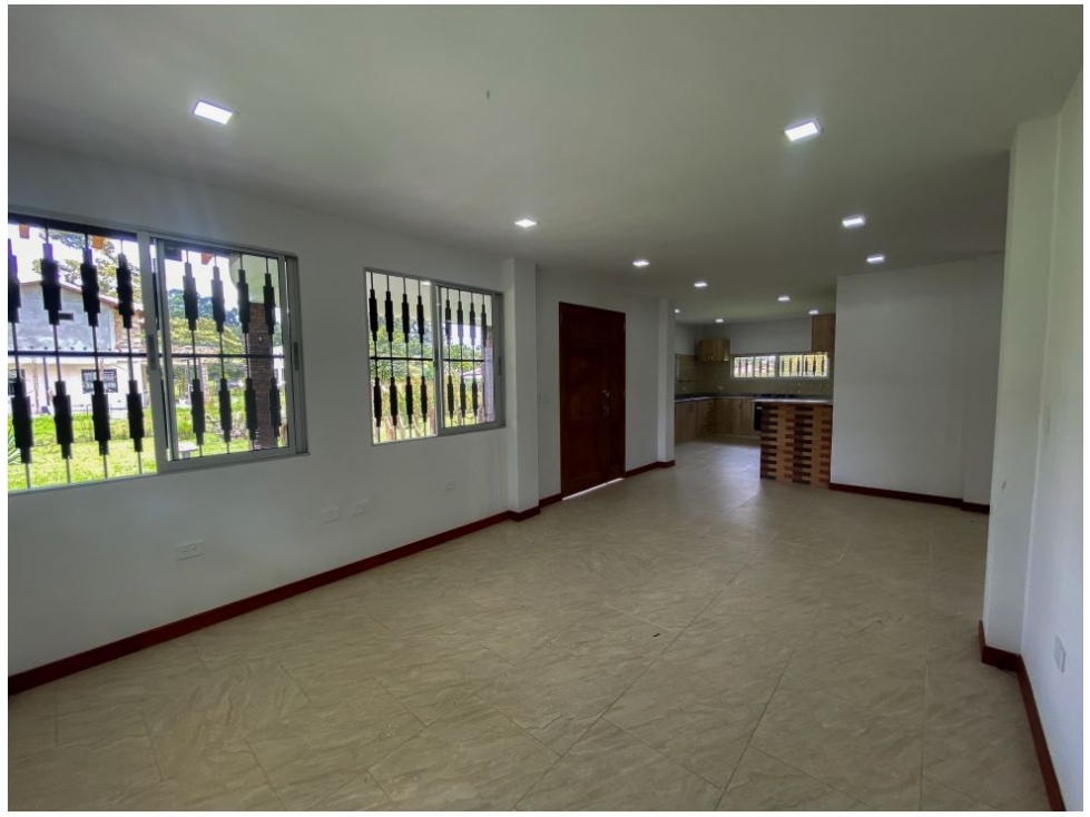 F0289 VENDO! Finca con excelentes zonas verdes en El Carmen — foto 3