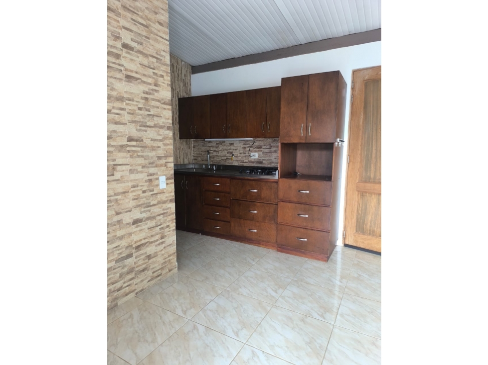 A0529. Vendo! Apartamento con acabados modernos en El Retiro — foto 2
