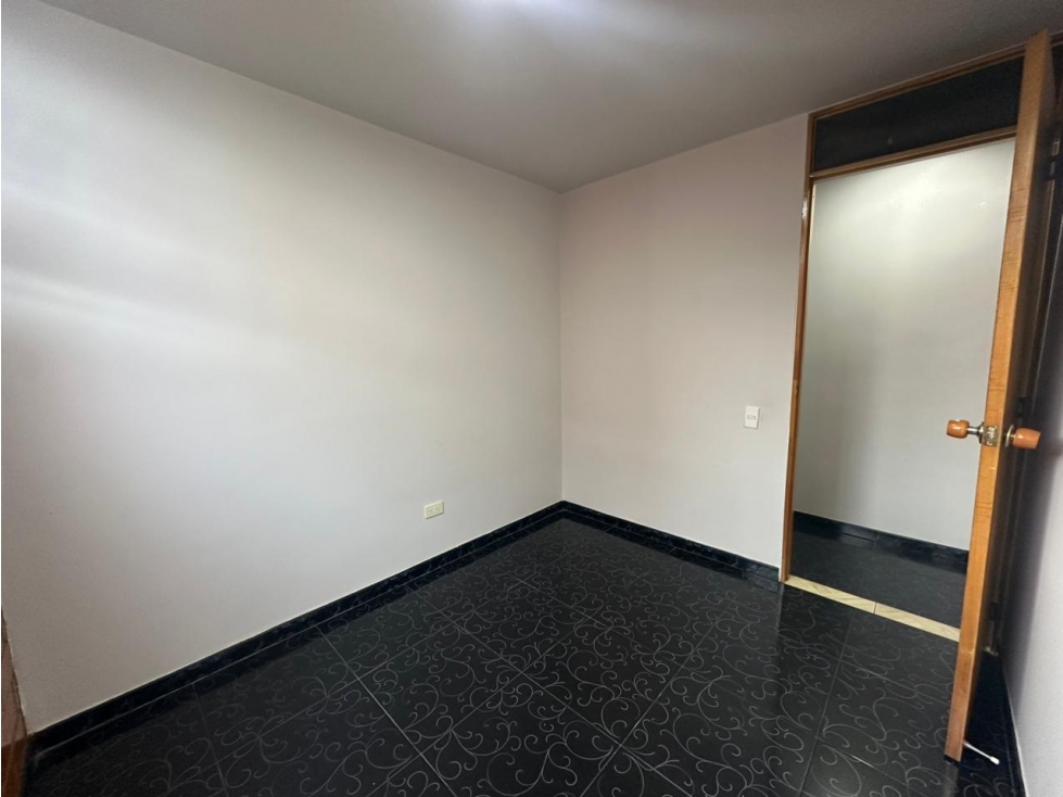 A0522. VENDO! Apartamento tercer piso en buen sector en La Ceja — foto 5