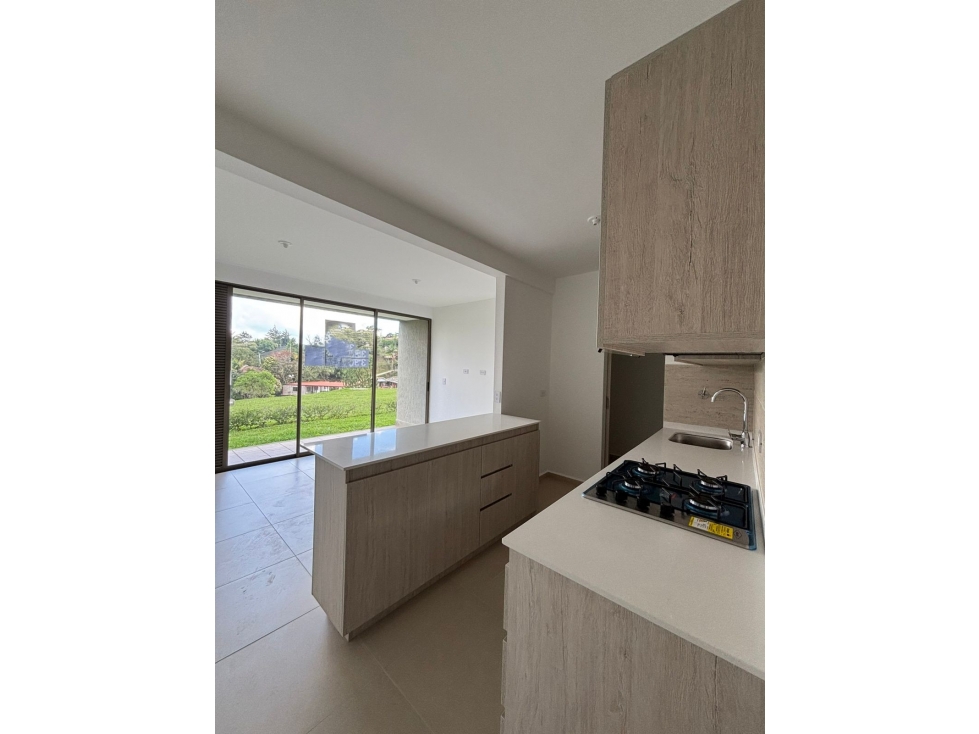 T0802 Alquilo! Apartamento en exclusiva unidad cerrada en Rionegro — foto 3
