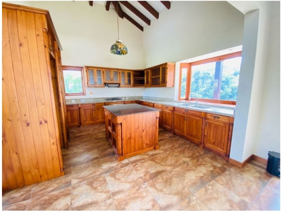 F0281. Vendo! Finca con acabados de lujo en Rionegro — foto 5