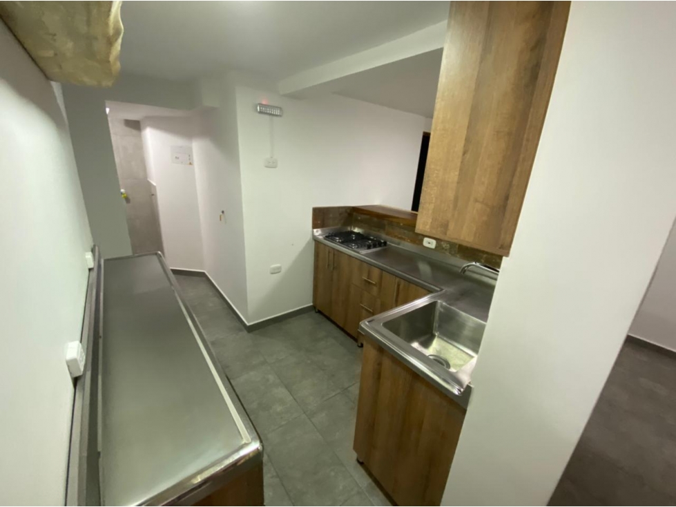 A0440 Vendo! Apartamento duplex con acabados de lujo en unidad — foto 2