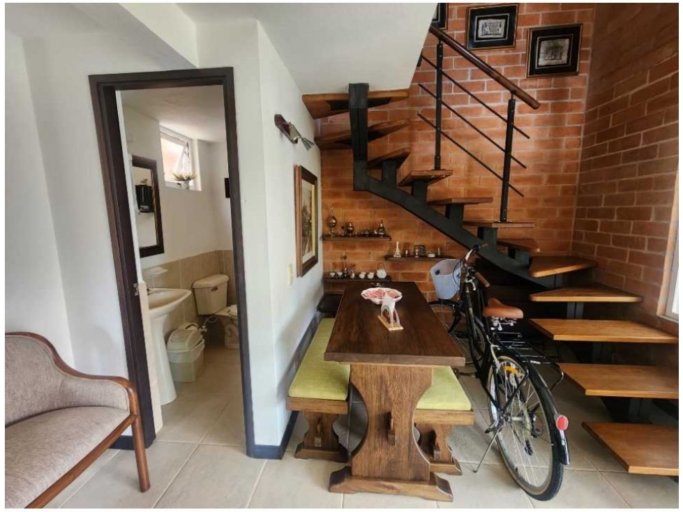 C0360. Vendo! Casa unifamiliar en exclusiva unidad cerrada — foto 3