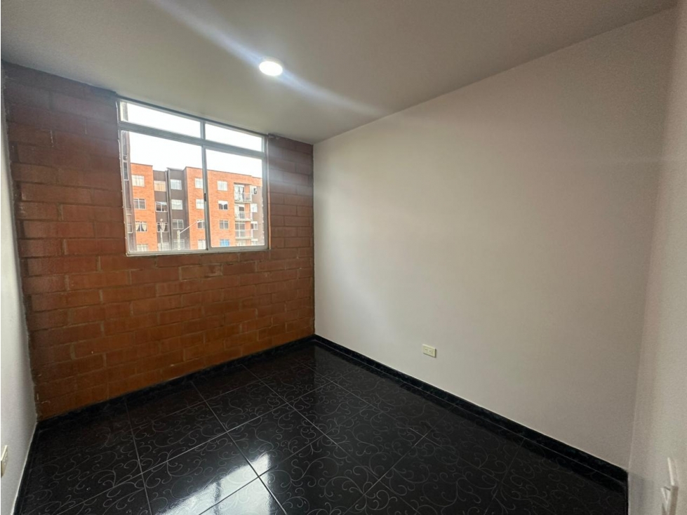 A0522. VENDO! Apartamento tercer piso en buen sector en La Ceja — foto 4