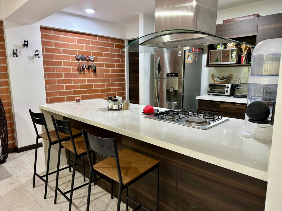 A0587.Vendo! Apartamento primer nivel en el Retiro