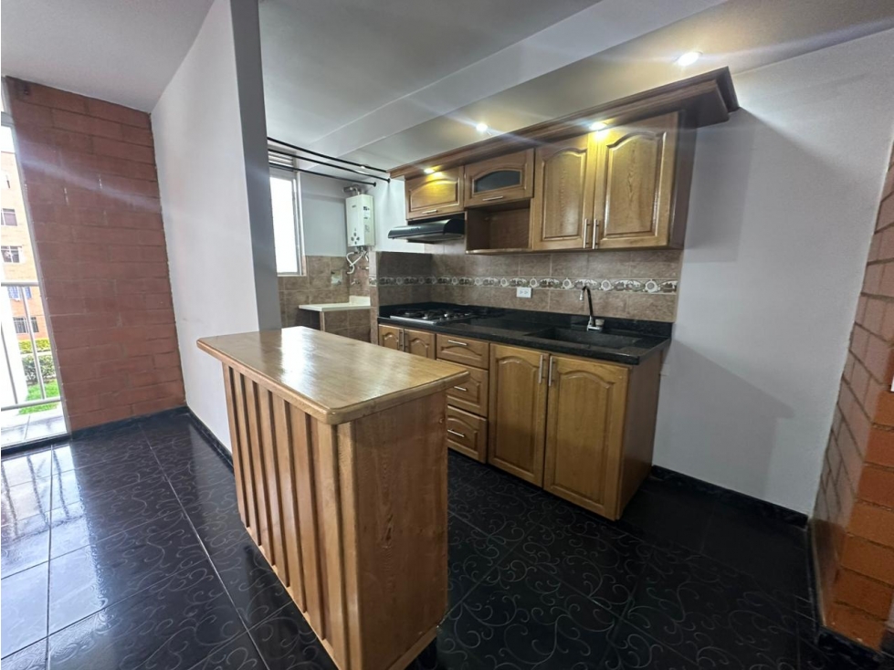 A0522. VENDO! Apartamento tercer piso en buen sector en La Ceja — foto 2