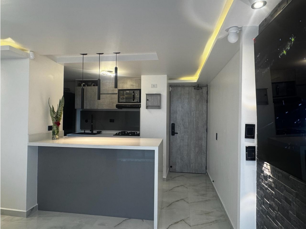 A0445. Vendo! Apartamento con acabados de lujo en unidad cerrada