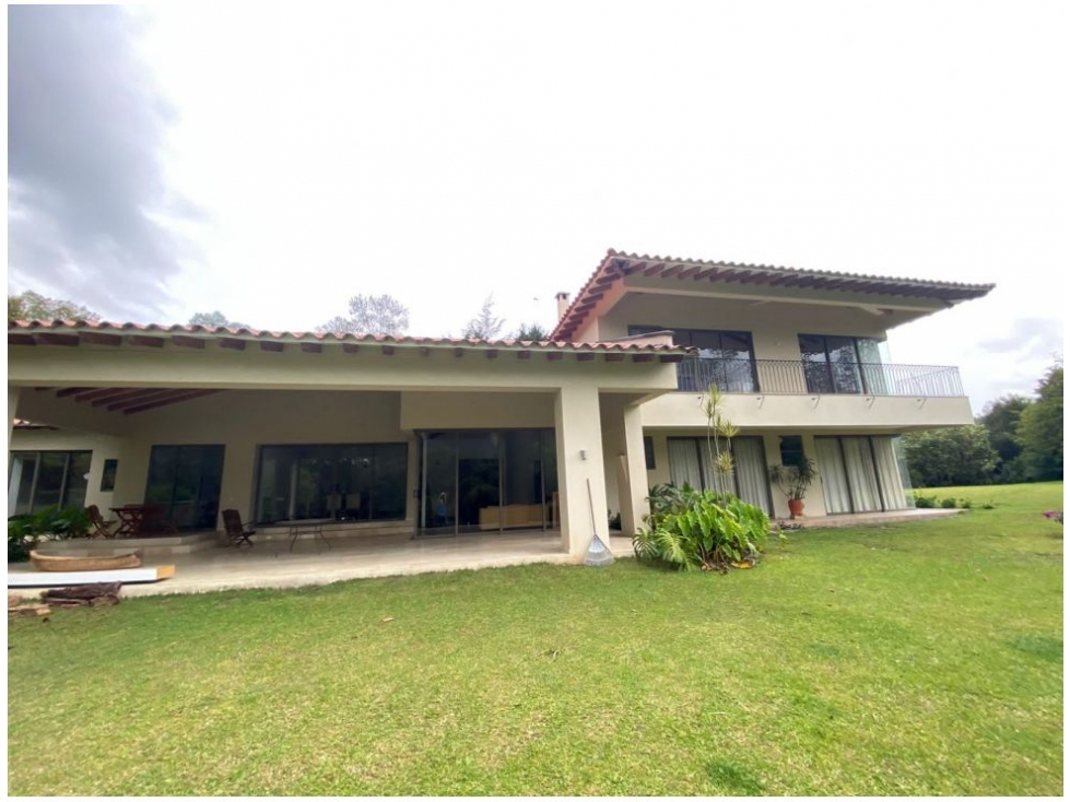 F0285. Vendo! Finca moderna en parcelación exclusiva ubicada El Retiro