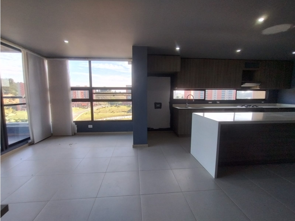 P0002 VENDO! Penthouse con excelente vista y acabados en Rionegro — foto 3