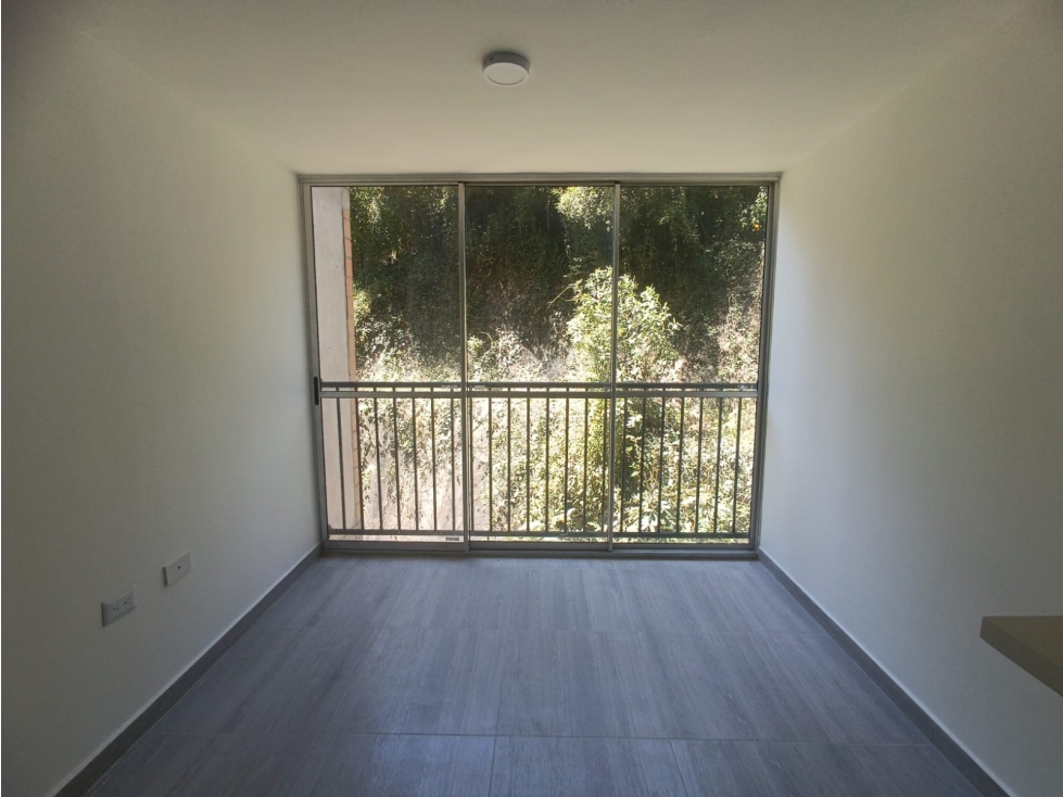 A0532. Vendo! Apartamento con acabados modernos para estrenar — foto 3