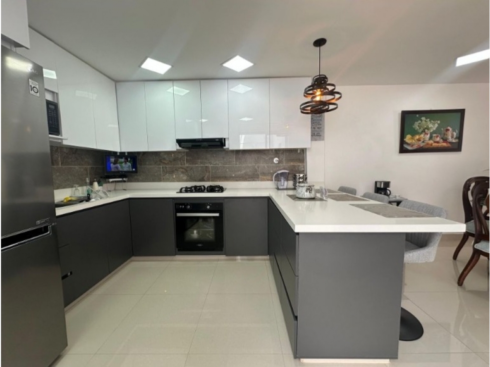 C0423. Vendo! Casa unifamiliar con ubicación privilegiada en La Ceja