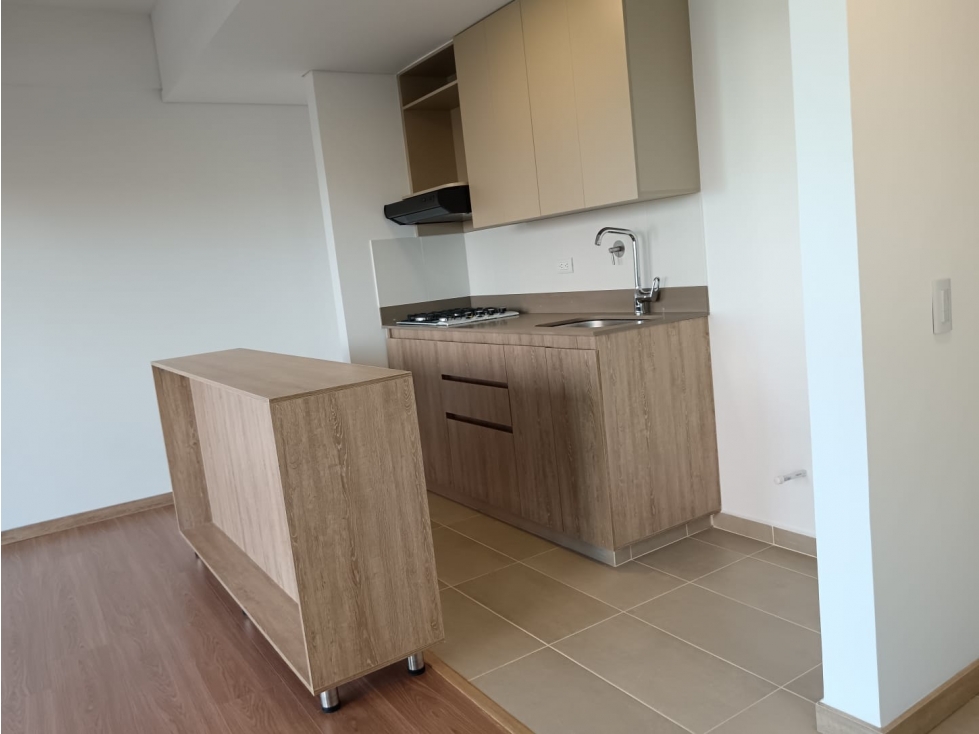 T0680 Alquilo! Apartamento para estrenar en unidad cerrada en Rionegro — foto 2