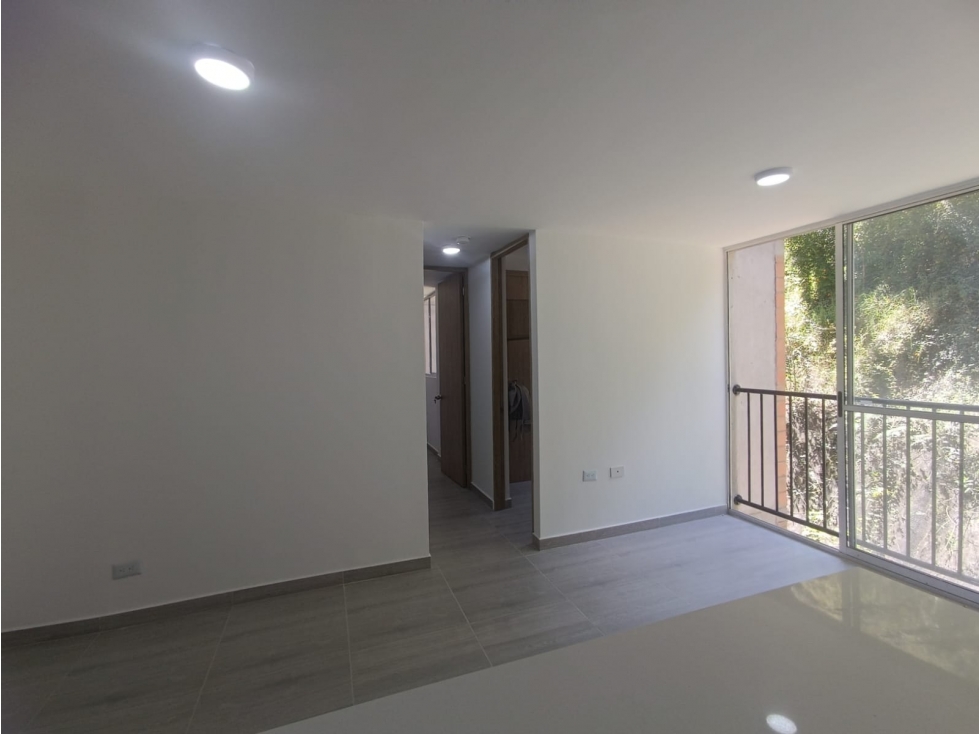 A0532. Vendo! Apartamento con acabados modernos para estrenar — foto 4