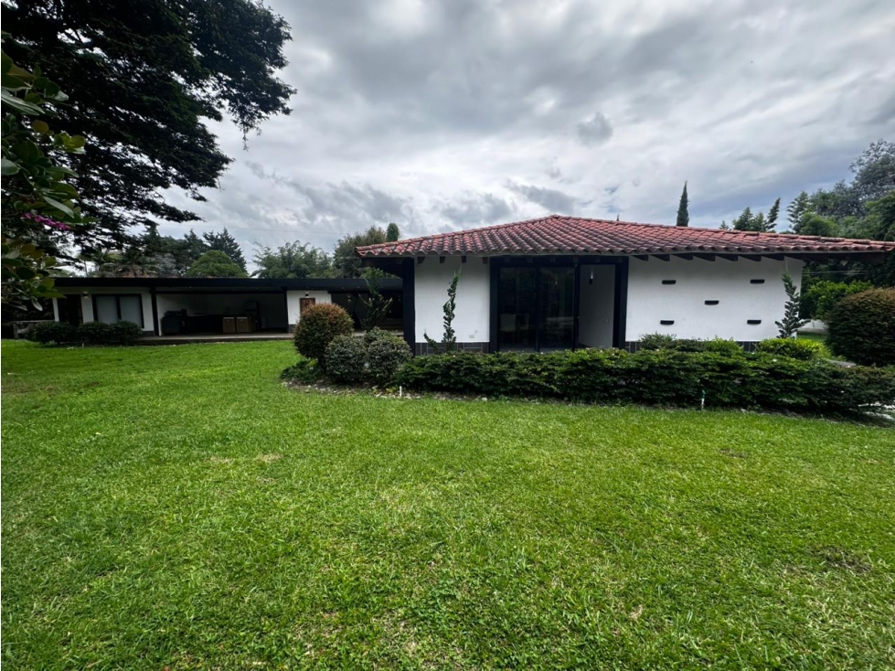 C0435. Vendo! Casa campestre de lujo en sector Llano grande