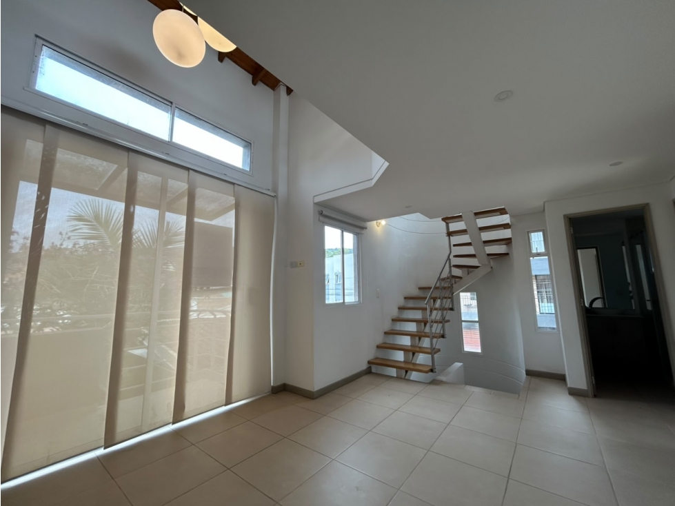 C0460.Casa campestre con acabados modernos y lago privado en el Retiro — foto 6