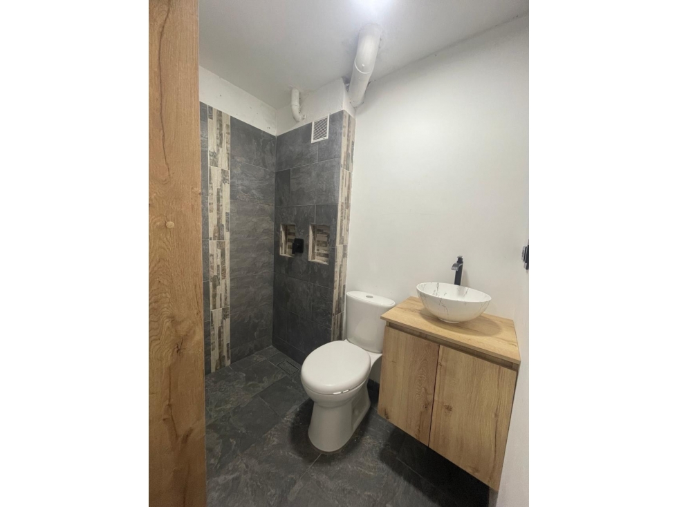 A0446. Vendo! Apartamento con excelentes acabados en buena ubicación — foto 4
