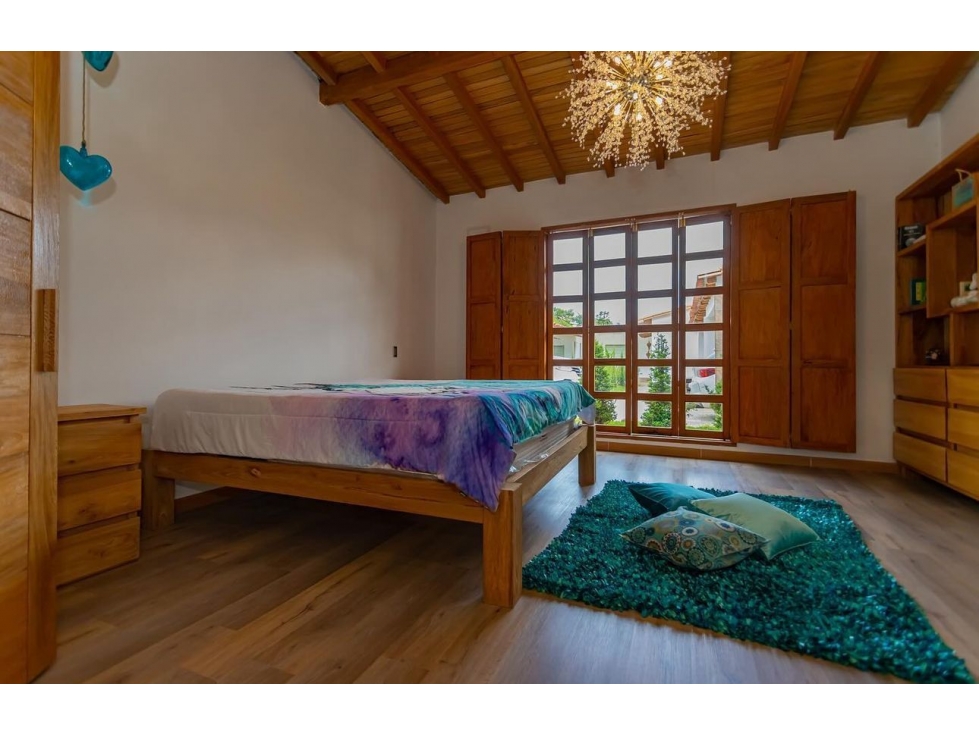 F0315. VENDO! Finca amoblada con acabados de lujo en La Ceja — foto 4