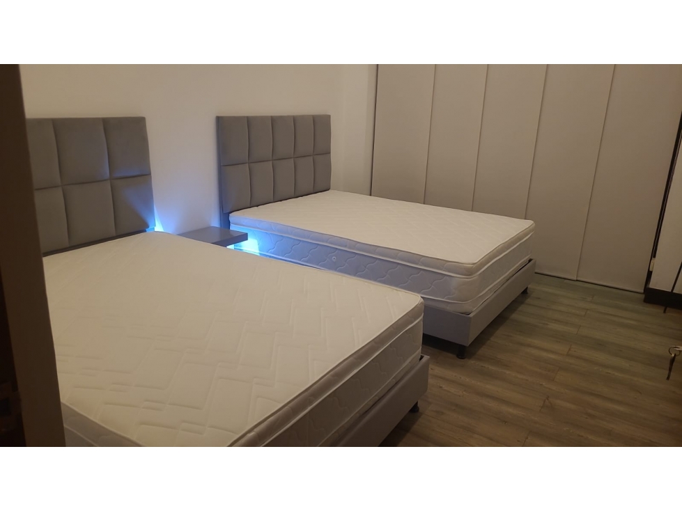 T0591. Alquiler! Casa amoblada con acabados de lujo en San Antonio — foto 3