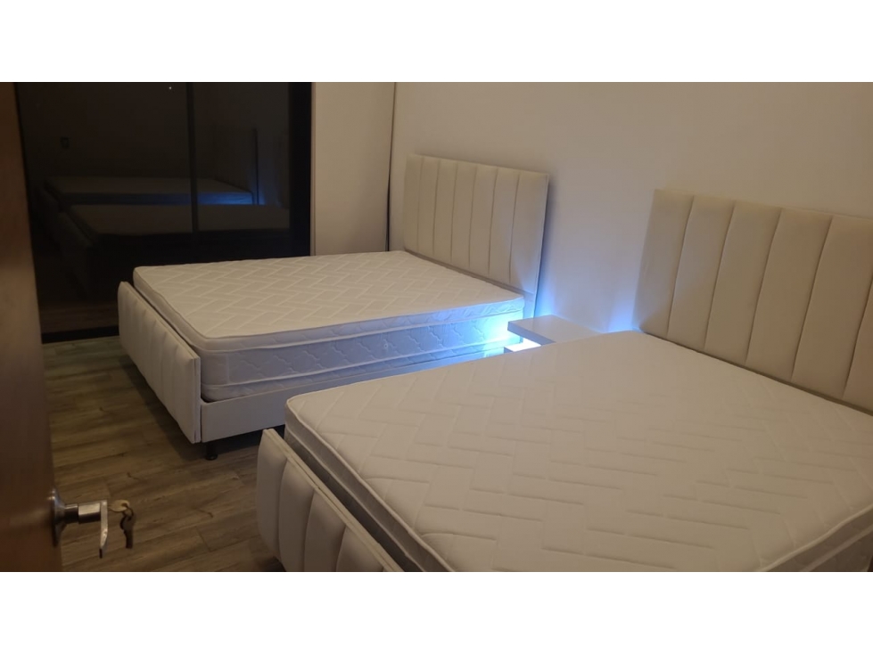 C0334. VENDO! Casa amoblada con acabados de lujo en San Antonio — foto 3