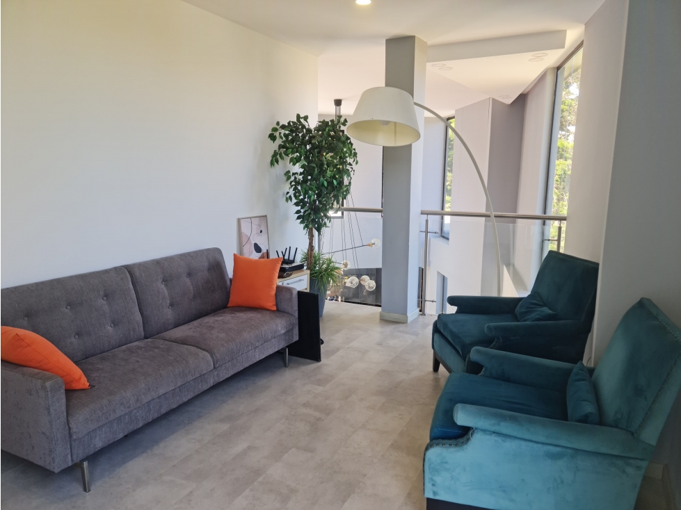 F0322 VENDO Casa finca de lujo en Parcelación 3 minutos del Aeropuerto — foto 4