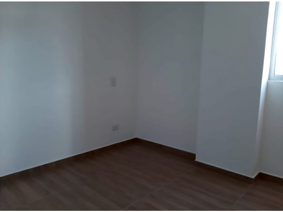A0514. Vendo! Apartamento con 3 habitaciones en unidad semi-cerrada — foto 4