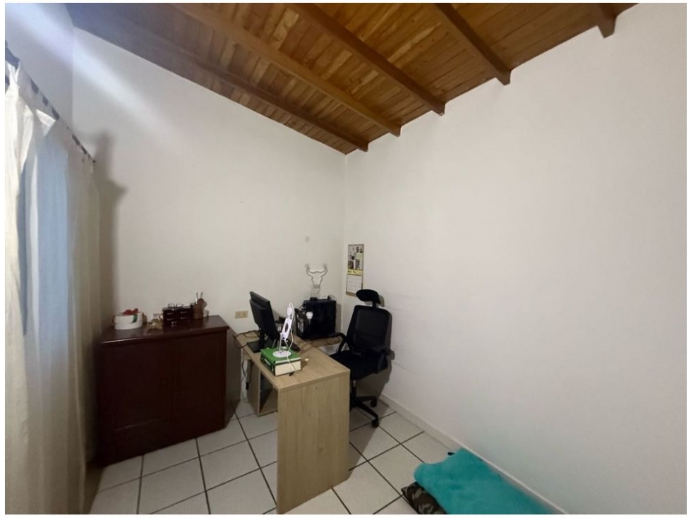C0403. Vendo! Casa en segundo nivel con mansarda en La Ceja — foto 4