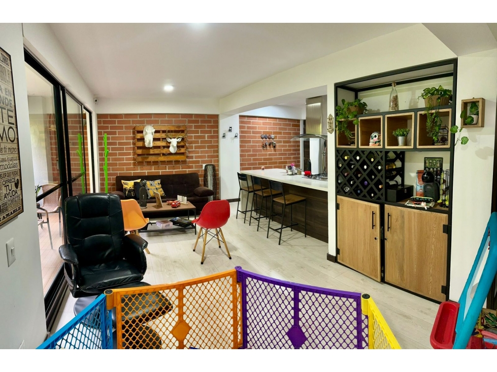 A0549. VENDO! Apartamento en exclusivo sector de el Retiro — foto 3