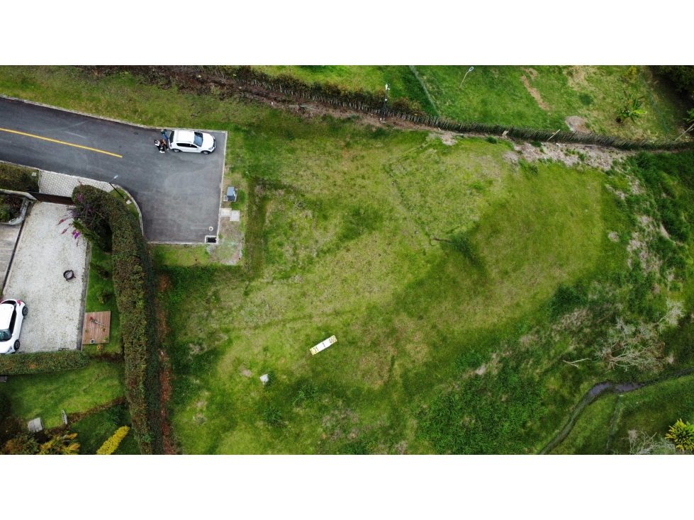 L0329. Lote en parcelación cerrada sobre la vía La Ceja - Rionegro — foto 2