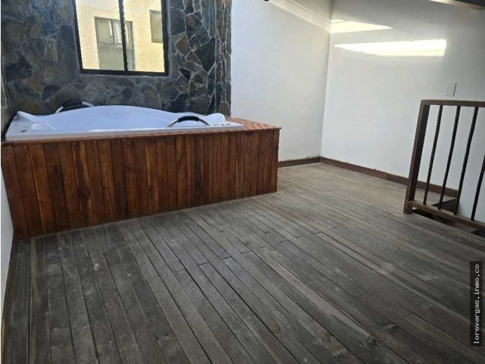 A0606.Aparta estudio dúplex con excelente ubicación en Guatapé — foto 3