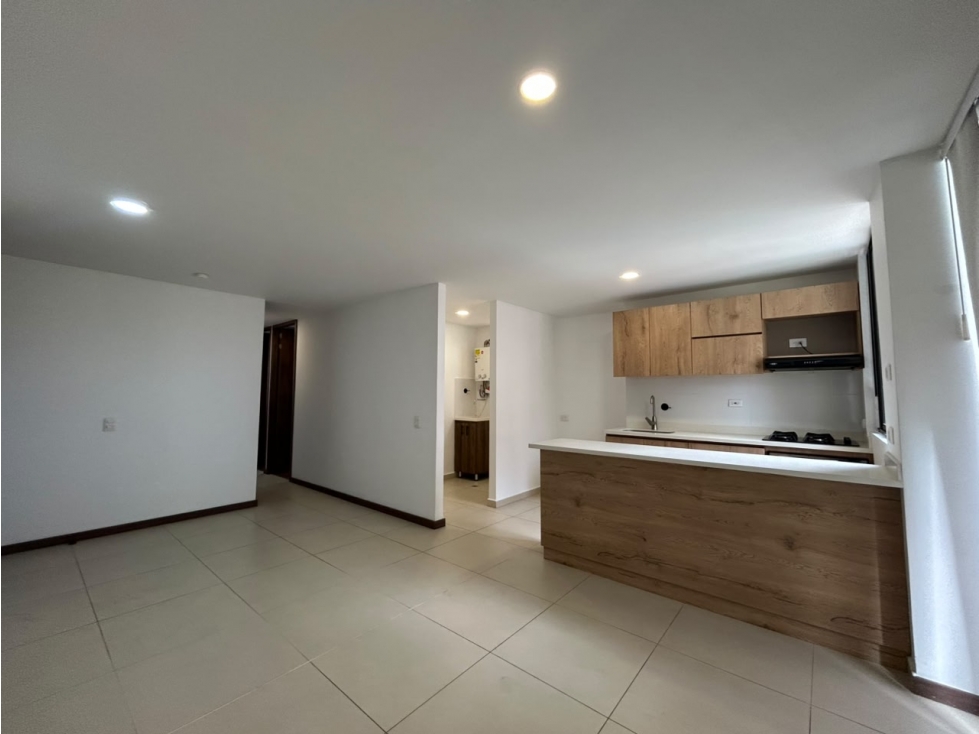 T0870.Apartamento quinto nivel en unidad cerrada en San Antonio — foto 2