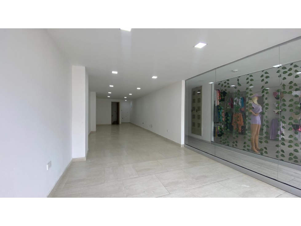 T0205. Local comercial con ares de 62mt2 en La Ceja - 2