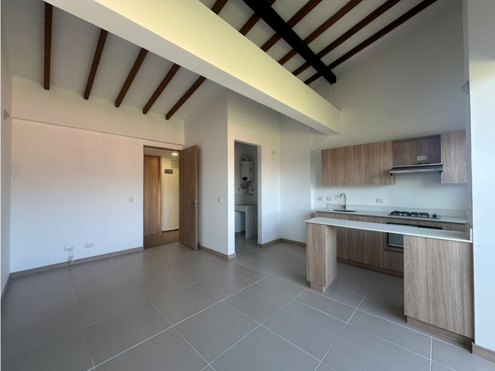 T0929.Apartamento quinto nivel con ascensor en unidad cerrada La Ceja — foto 2