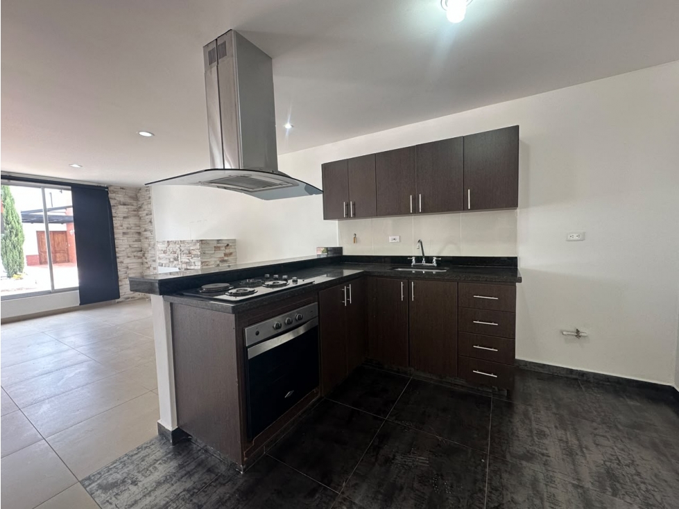 C0482. Casa unifamiliar de 160mt2 en unidad cerrada en La Ceja — foto 2