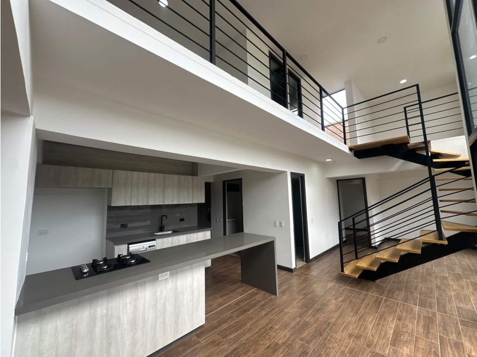 T0949. Apartamento dúplex con terraza en unidad cerrada El Retiro — foto 2