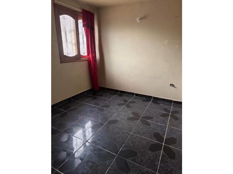 C0486. Casa de 2 niveles con un área de 107mt2 y mansarda en La Ceja — foto 2
