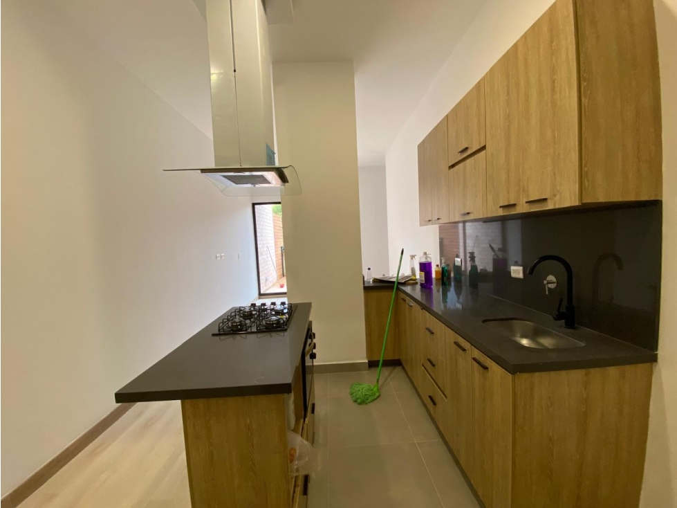 A0470. Vendo! Apartamento para estrenar con parqueadero