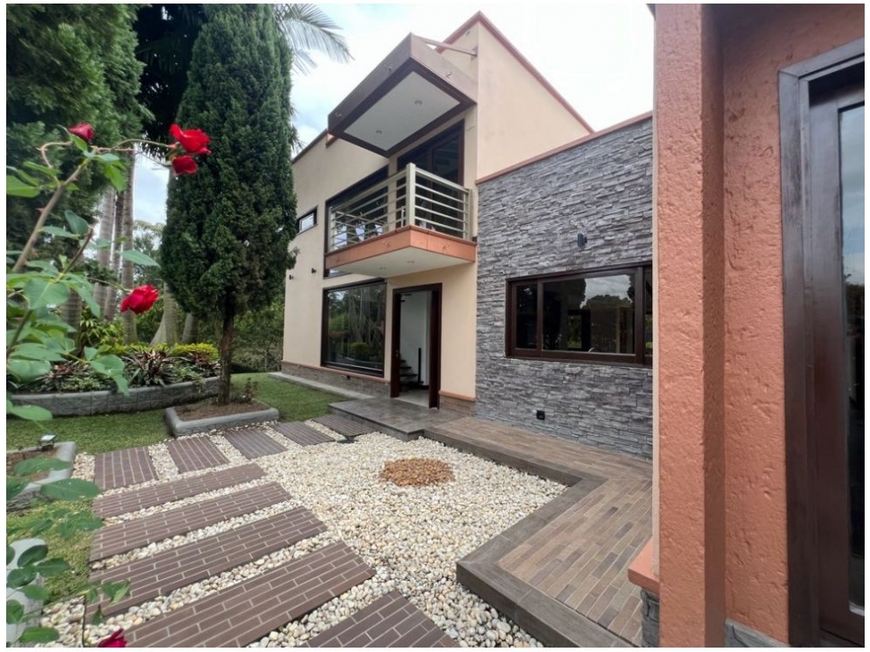 T0626. Alquiler! Finca en exclusivo sector de Llanogrande