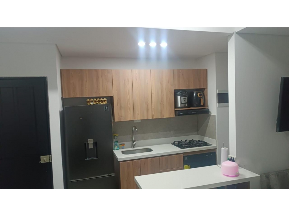 A0450. Vendo! Apartamento con excelentes acabados en buena ubicación — foto 3